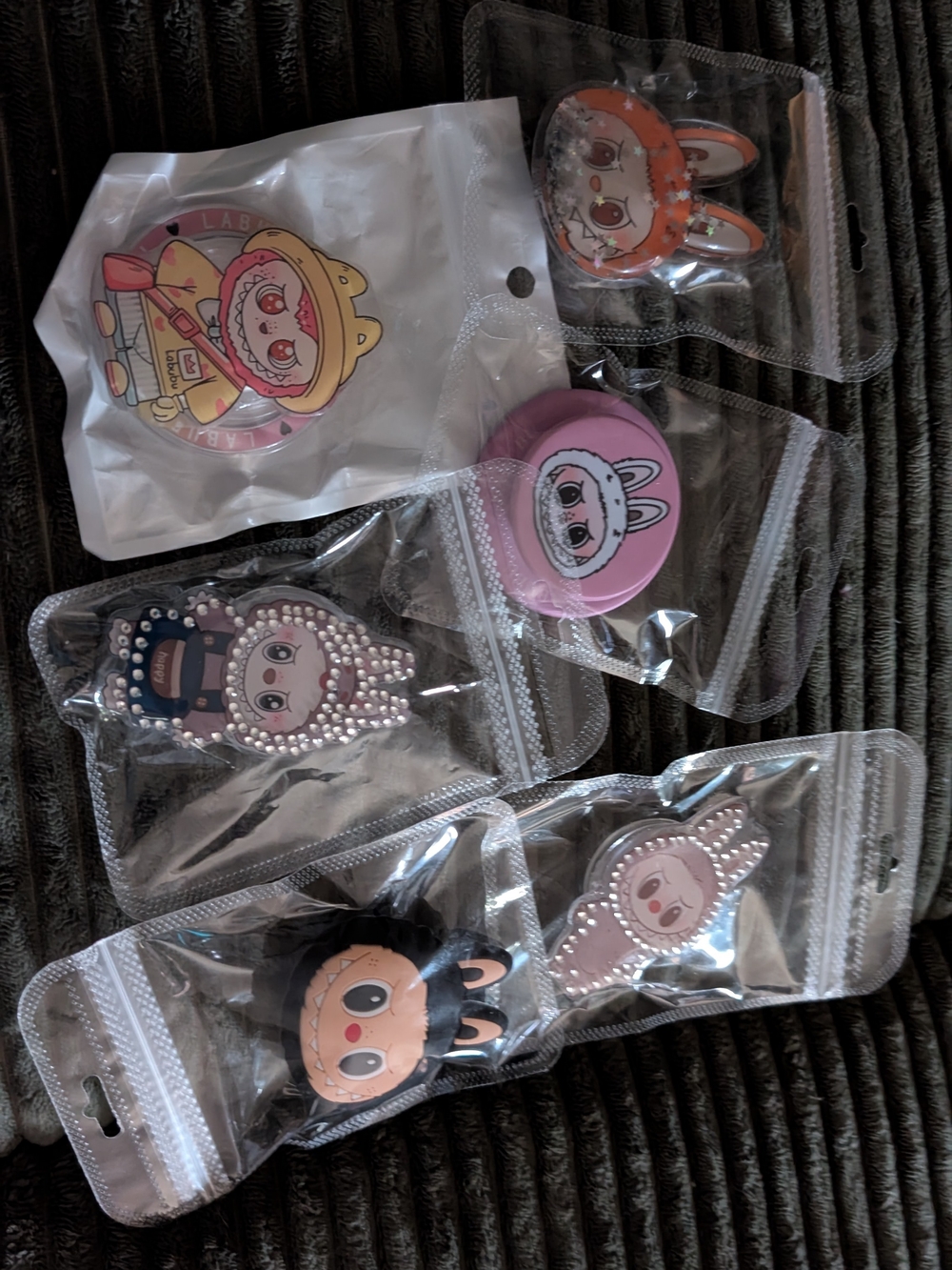 6 Labubu Character Pop Socket Grip - Lot